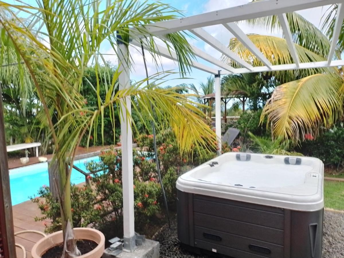 Le Diamant Charmante Villa Pour La Famille Ou Entre Amis Spa Et Piscine Zewnętrze zdjęcie